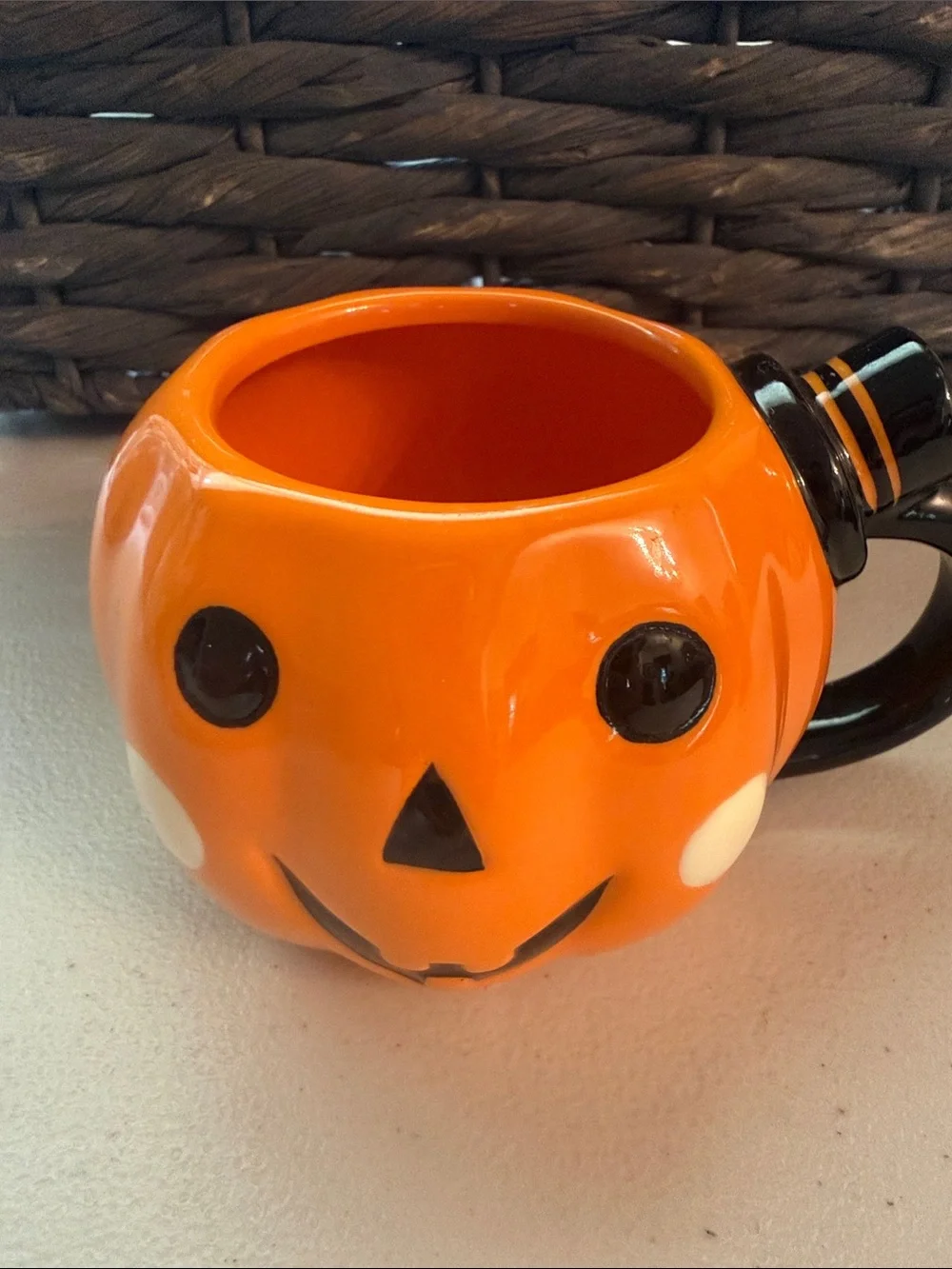 Hyde & EEK! festive ceramic
